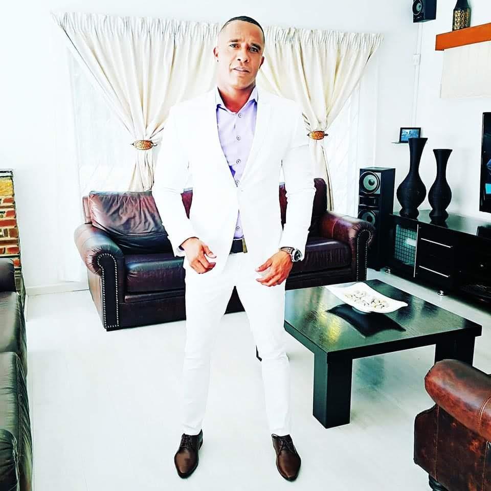 Articulate writing, report compilations media releas...