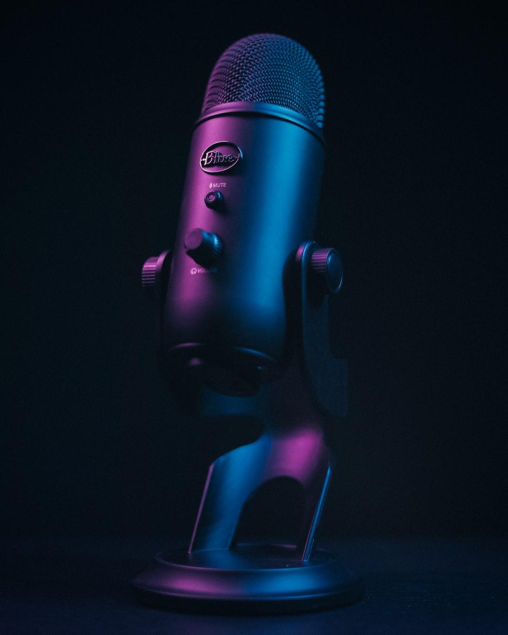 Very good speaker and understandable American accent ...