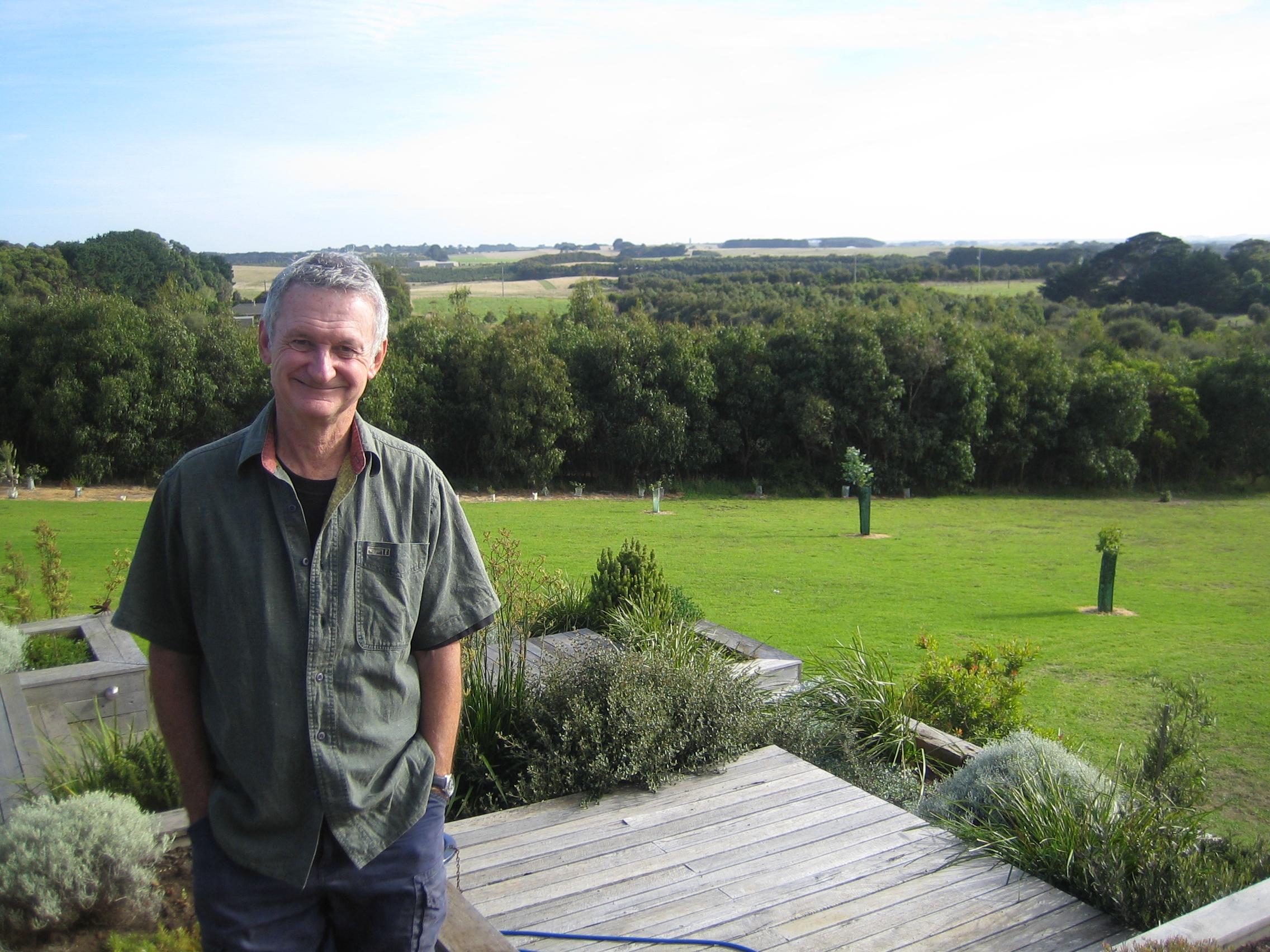 write a 500 Word Article