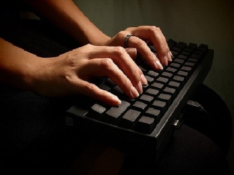 Write a fantastic 800 word or more blog post