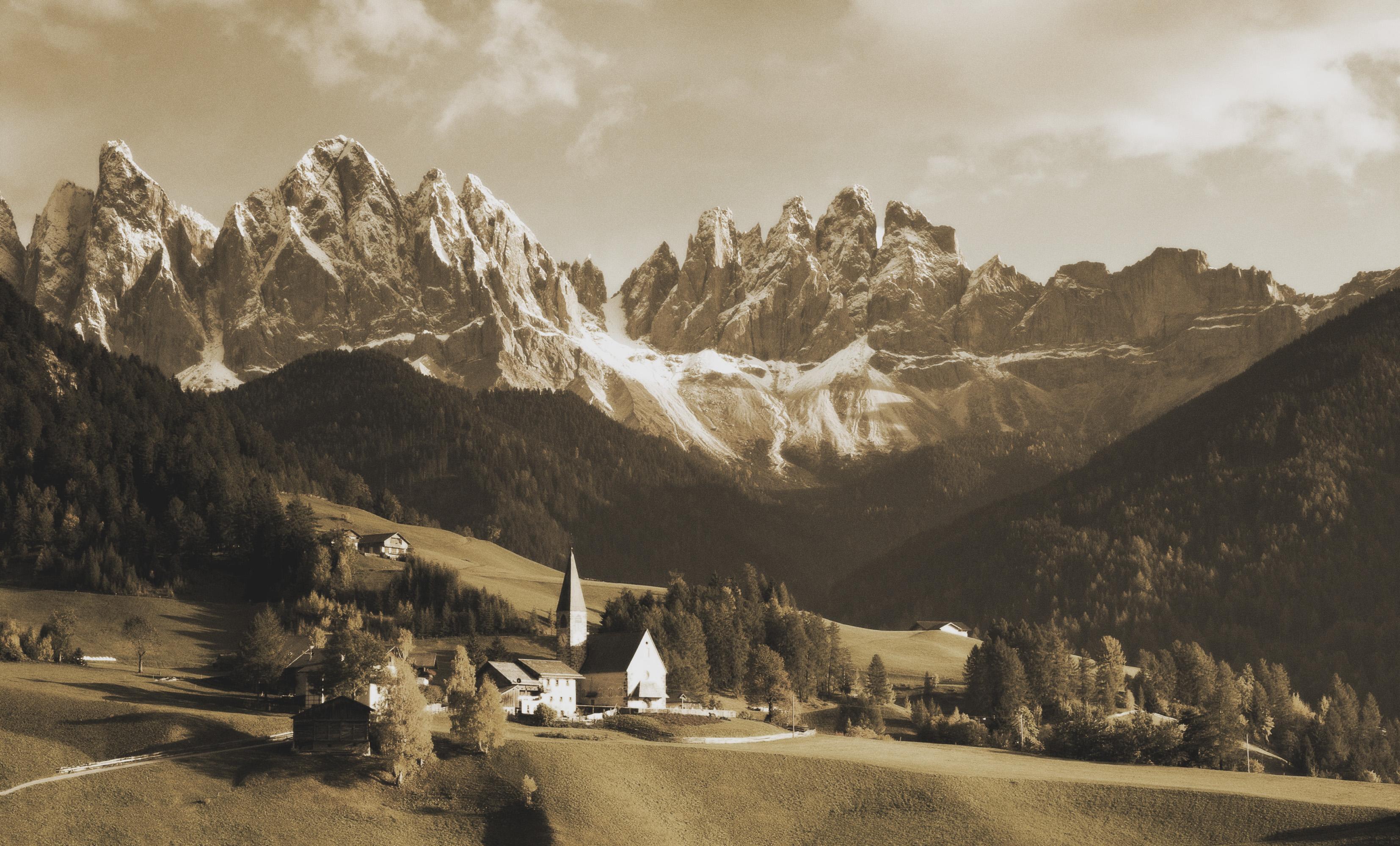 Convert your Photo into OLD and VINTAGE style photo l...