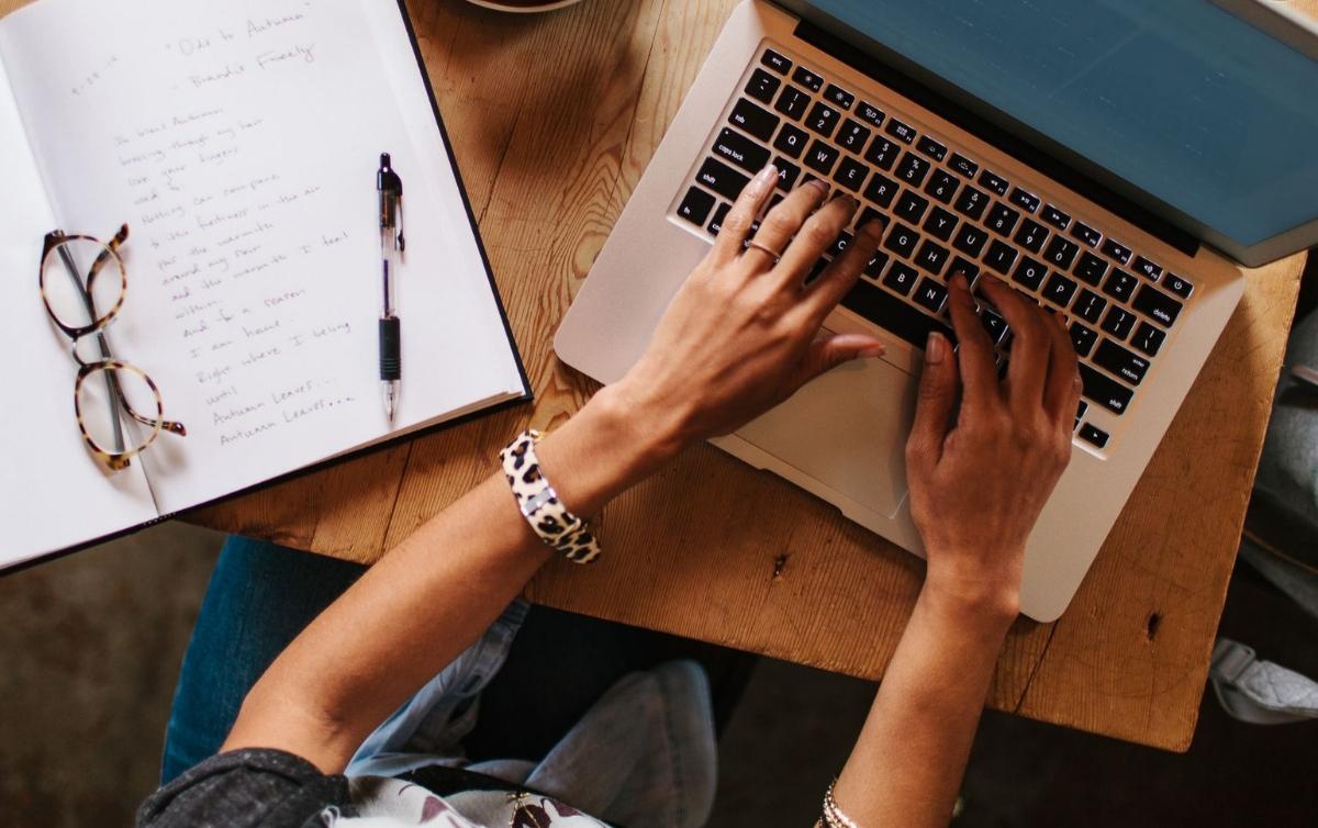 Writing, writing contents, writing essays, writing articles 