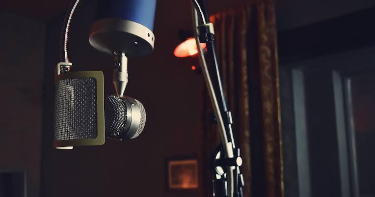 I do Background Remover, Logos, Thumbnails & Voice-Over for any of your project