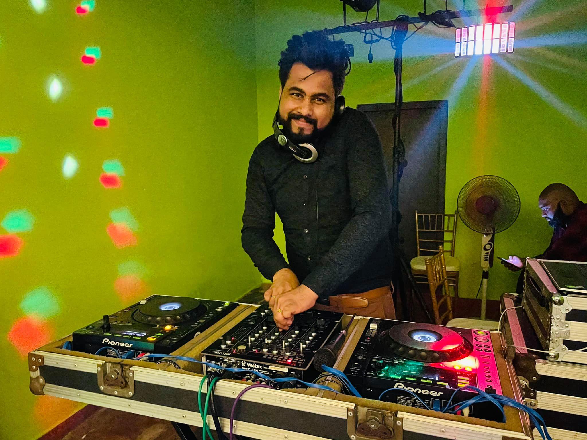 create a custom dj set or mix for you