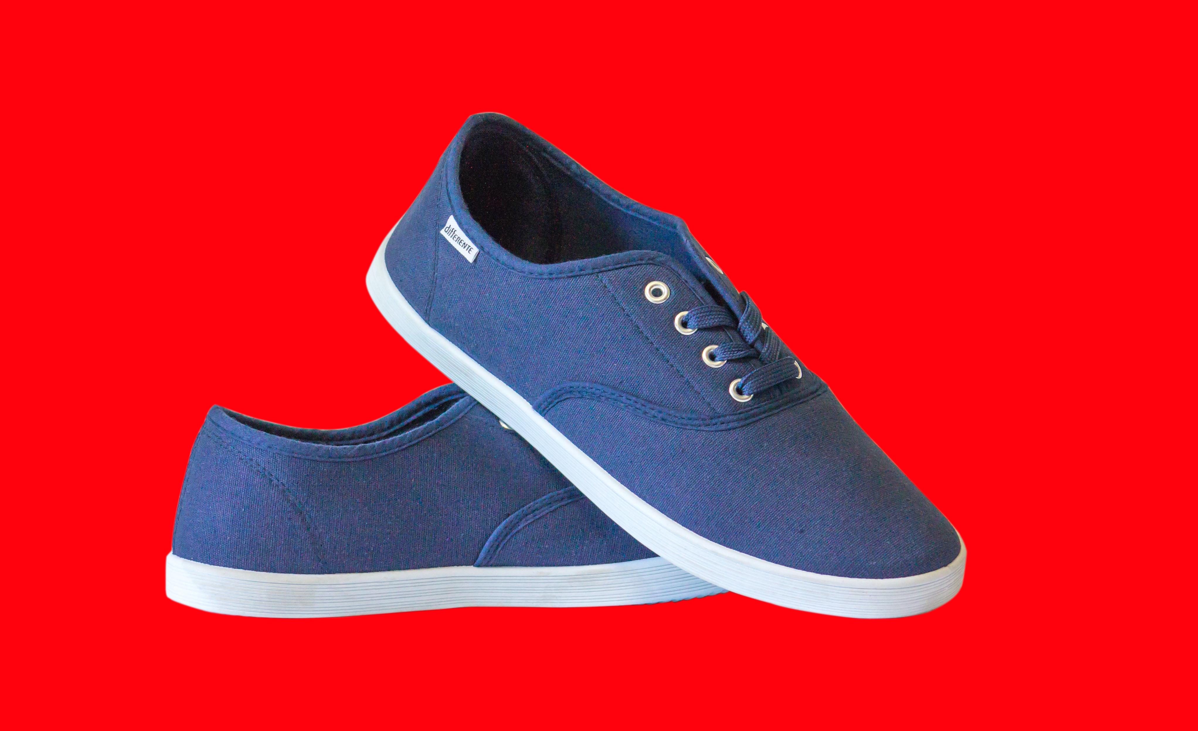 I'm a student and Professional Photoshop Editor, Retoucher, Designer, working in the stream for more