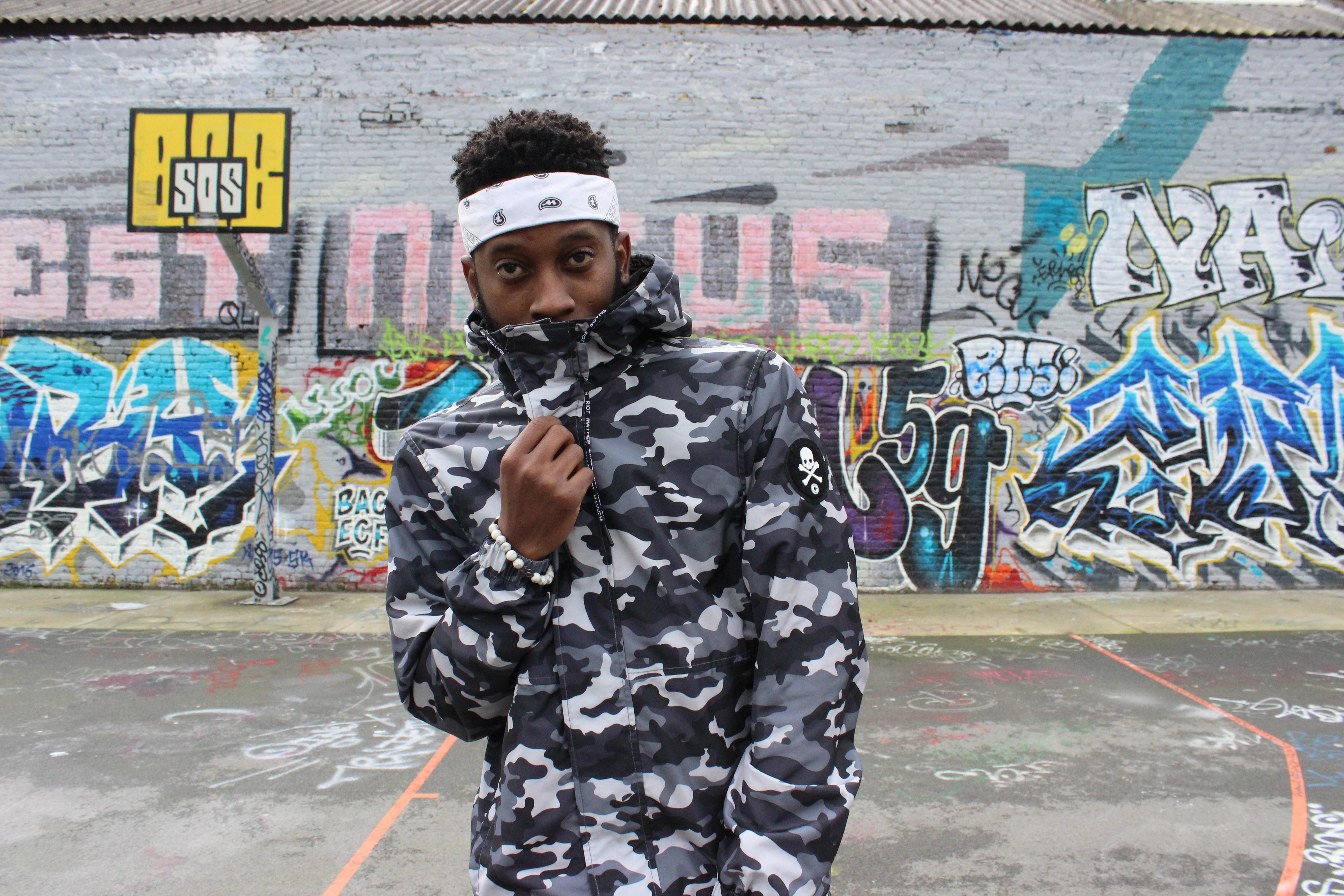 Featuring / Collaboration with french artist Criss Kayji