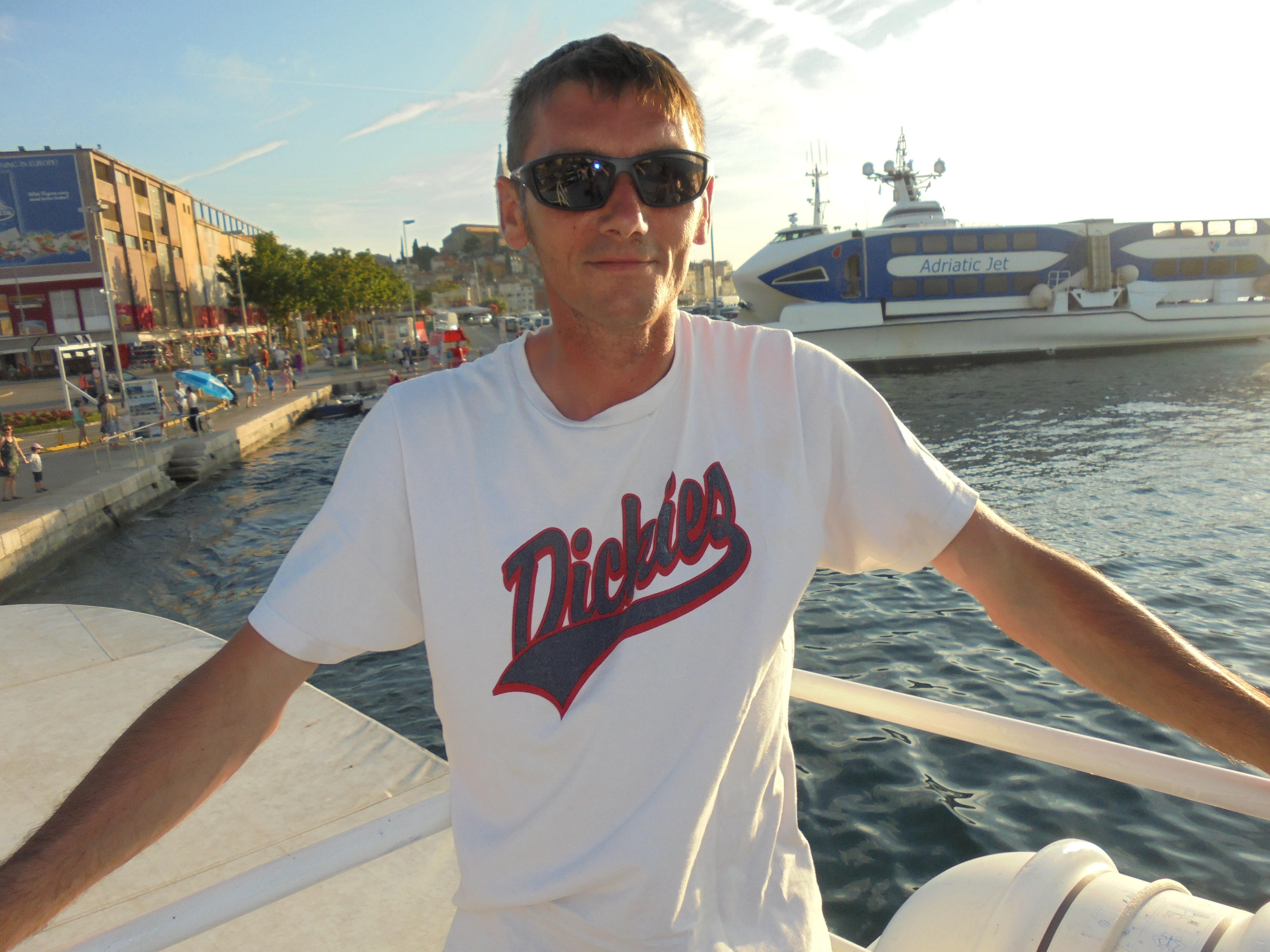  I Create 3 video's intro's within 48 hours four your business